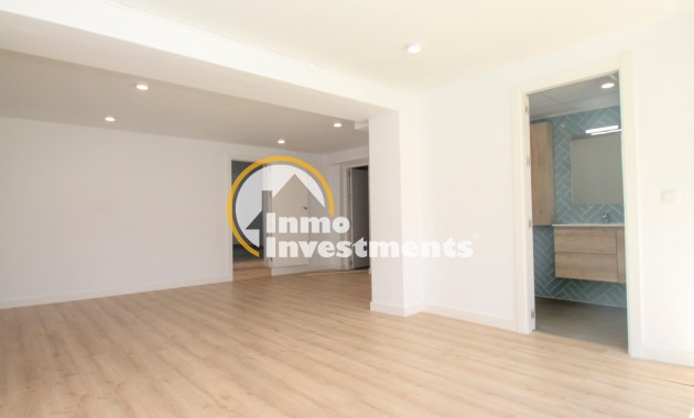 Resale - Villa - Detached - Los Balcones