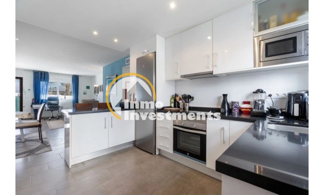 Reventa - Apartamento - Torrevieja - Aguas Nuevas