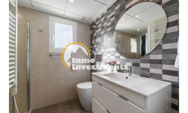 Reventa - Apartamento - Torrevieja - Aguas Nuevas