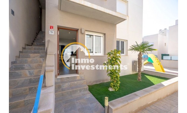 Reventa - Apartamento - Torrevieja - Aguas Nuevas
