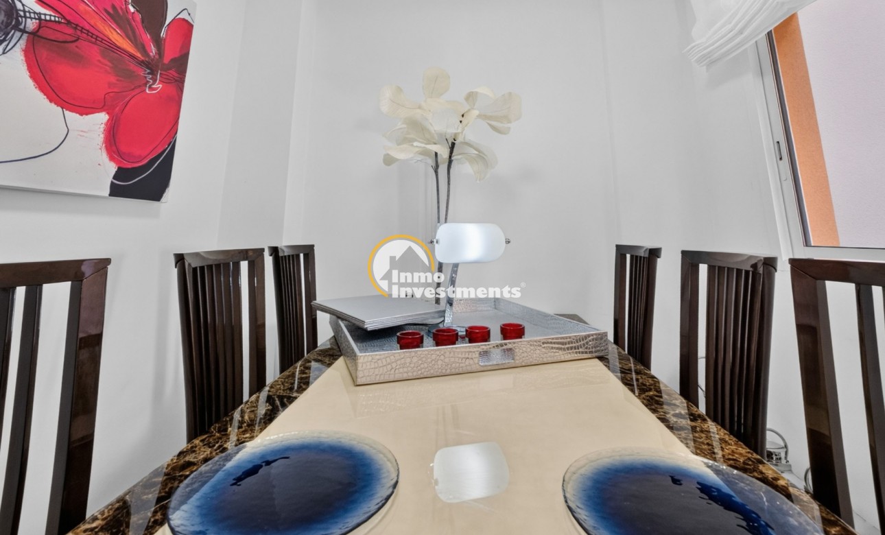 Reventa - Chalet adosado - Bigastro