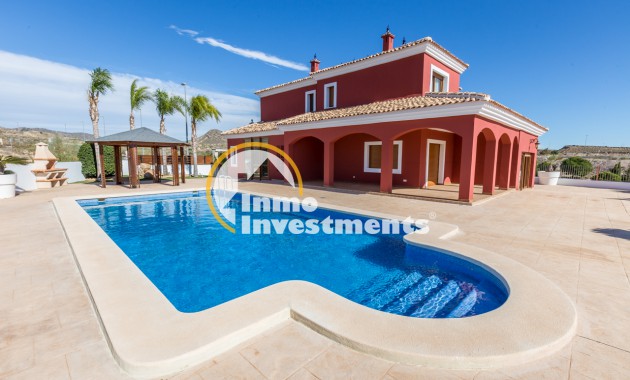 Köp en villa med pool i Alcantarilla, Costa Calida, Murcia