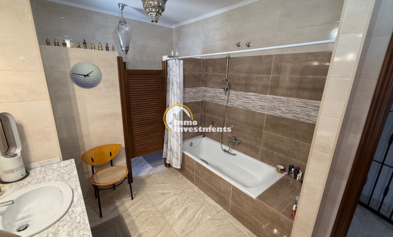 Reventa - Chalet independiente - Villamartin