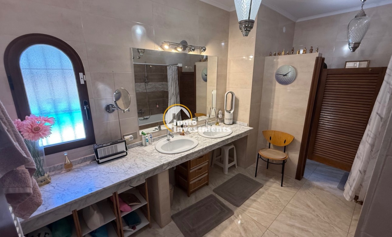 Reventa - Chalet independiente - Villamartin