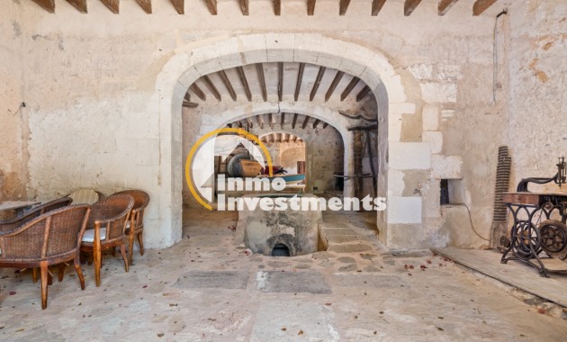 Resale - Finca / Country House - Felanitx - Mallorca