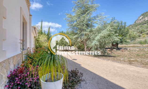 Resale - Villa - Esporlas - Mallorca