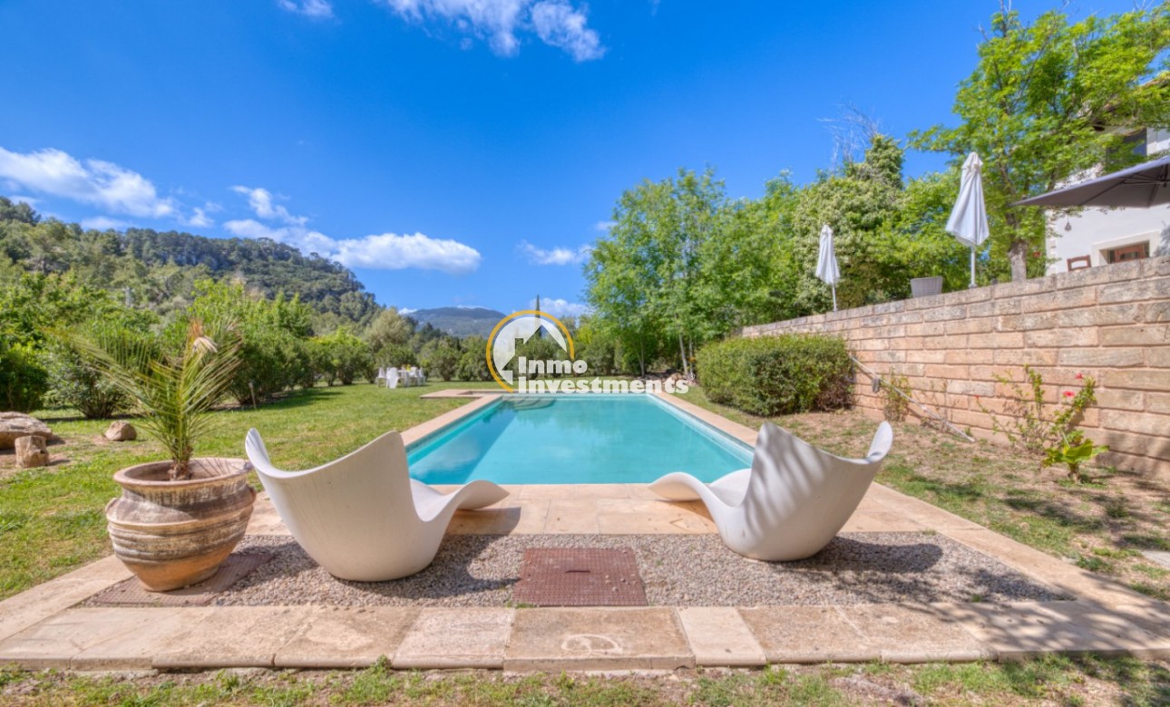 Resale - Villa - Esporlas - Mallorca