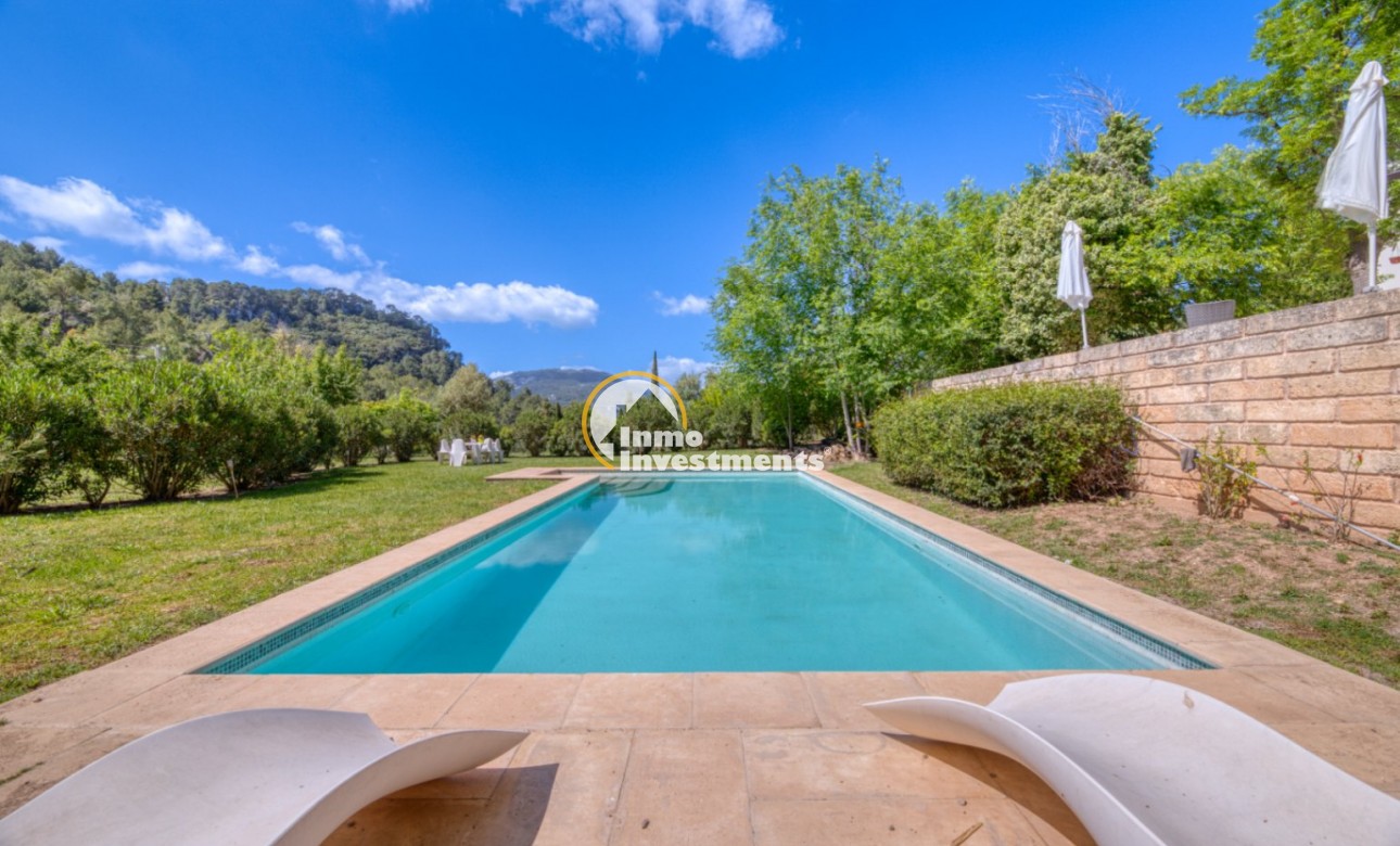 Resale - Villa - Esporlas - Mallorca