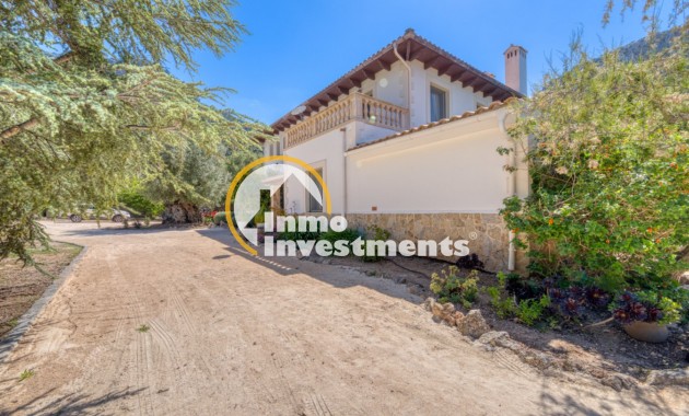 Resale - Villa - Esporlas - Mallorca