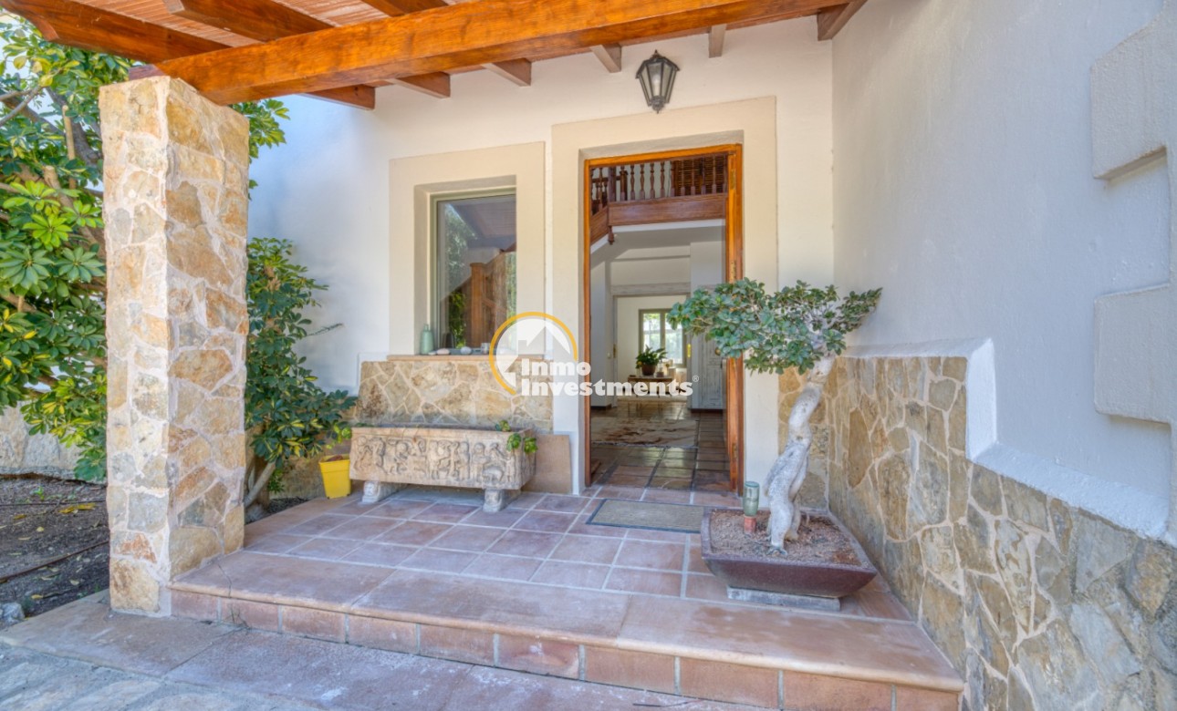 Resale - Villa - Esporlas - Mallorca