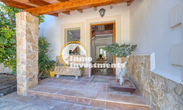 Resale - Villa - Esporlas - Mallorca