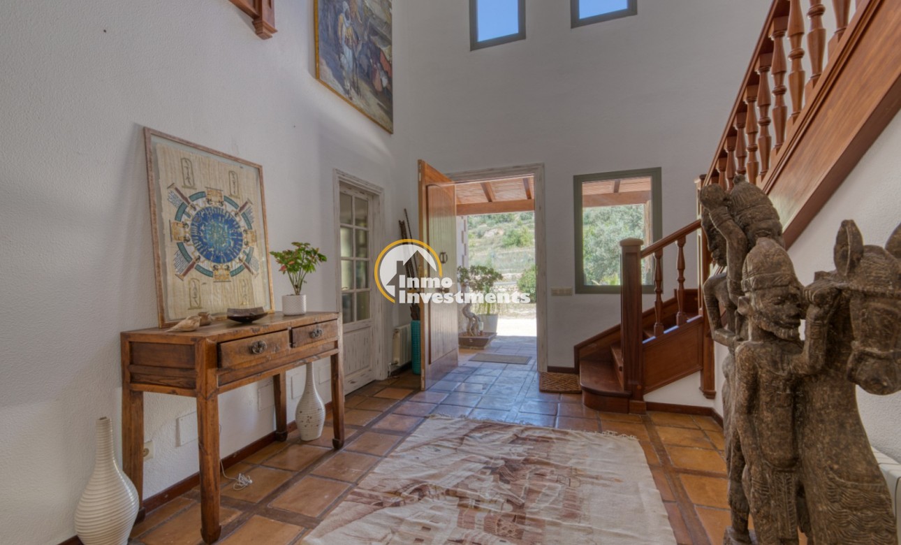 Resale - Villa - Esporlas - Mallorca