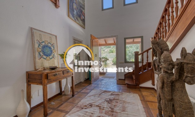 Resale - Villa - Esporlas - Mallorca