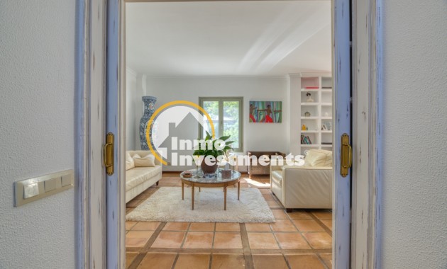 Resale - Villa - Esporlas - Mallorca
