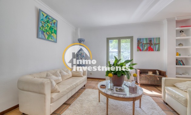 Resale - Villa - Esporlas - Mallorca