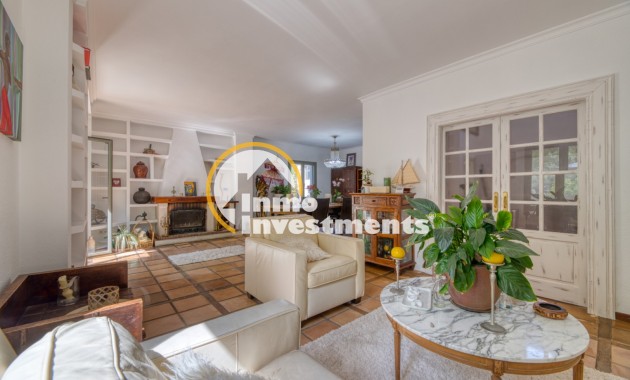 Resale - Villa - Esporlas - Mallorca