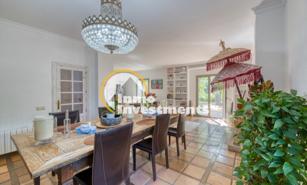 Resale - Villa - Esporlas - Mallorca