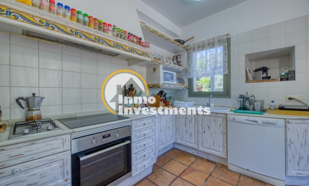 Resale - Villa - Esporlas - Mallorca