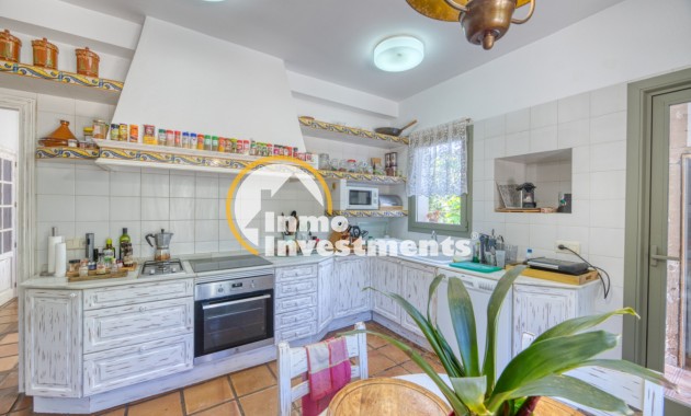Resale - Villa - Esporlas - Mallorca