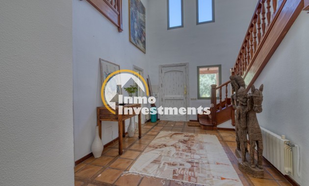 Resale - Villa - Esporlas - Mallorca