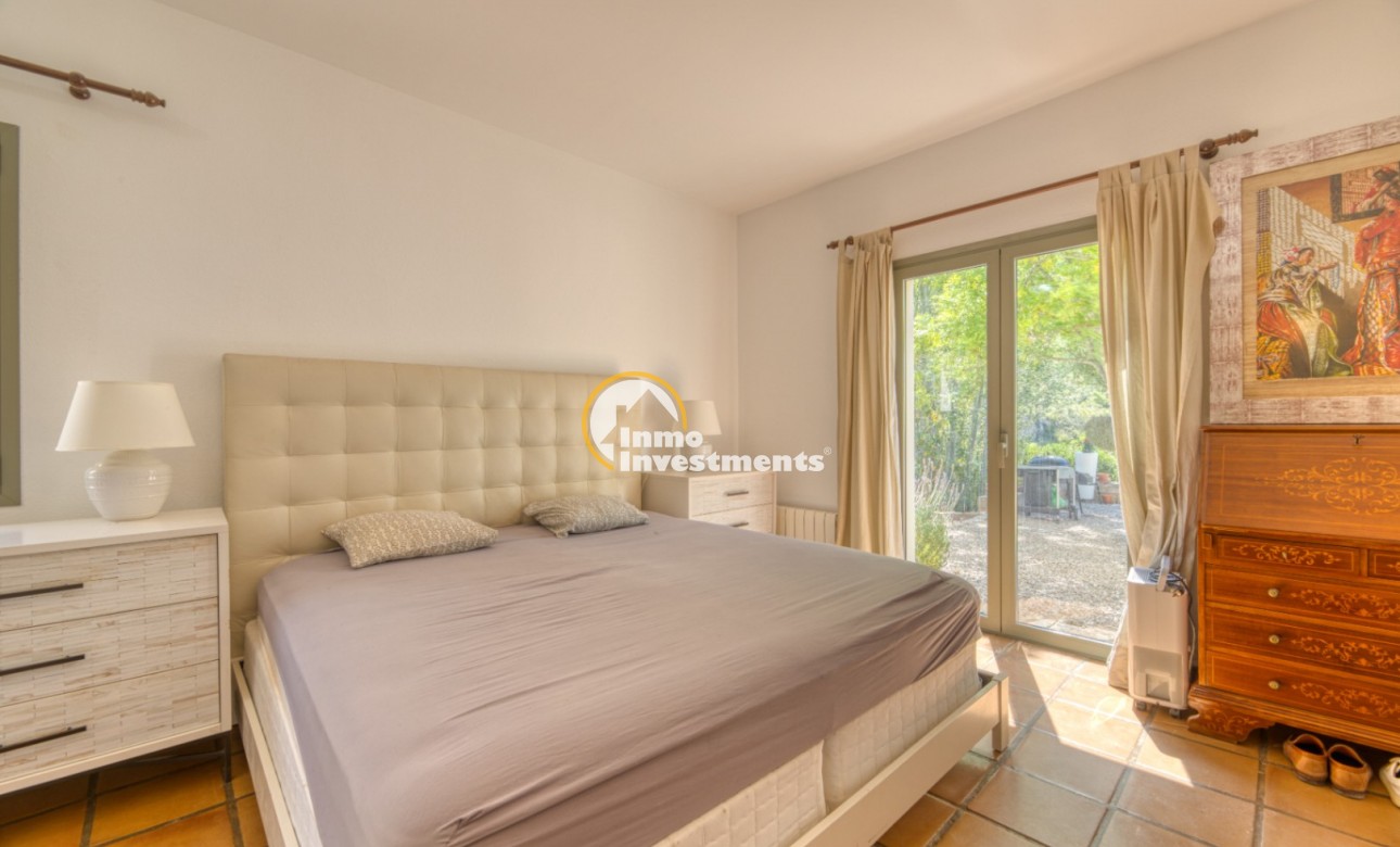 Resale - Villa - Esporlas - Mallorca