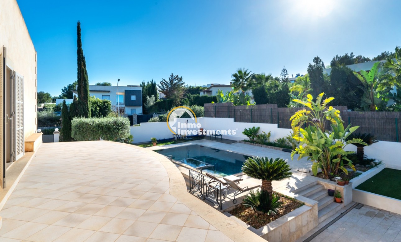 Resale - Villa - Calviá - Mallorca