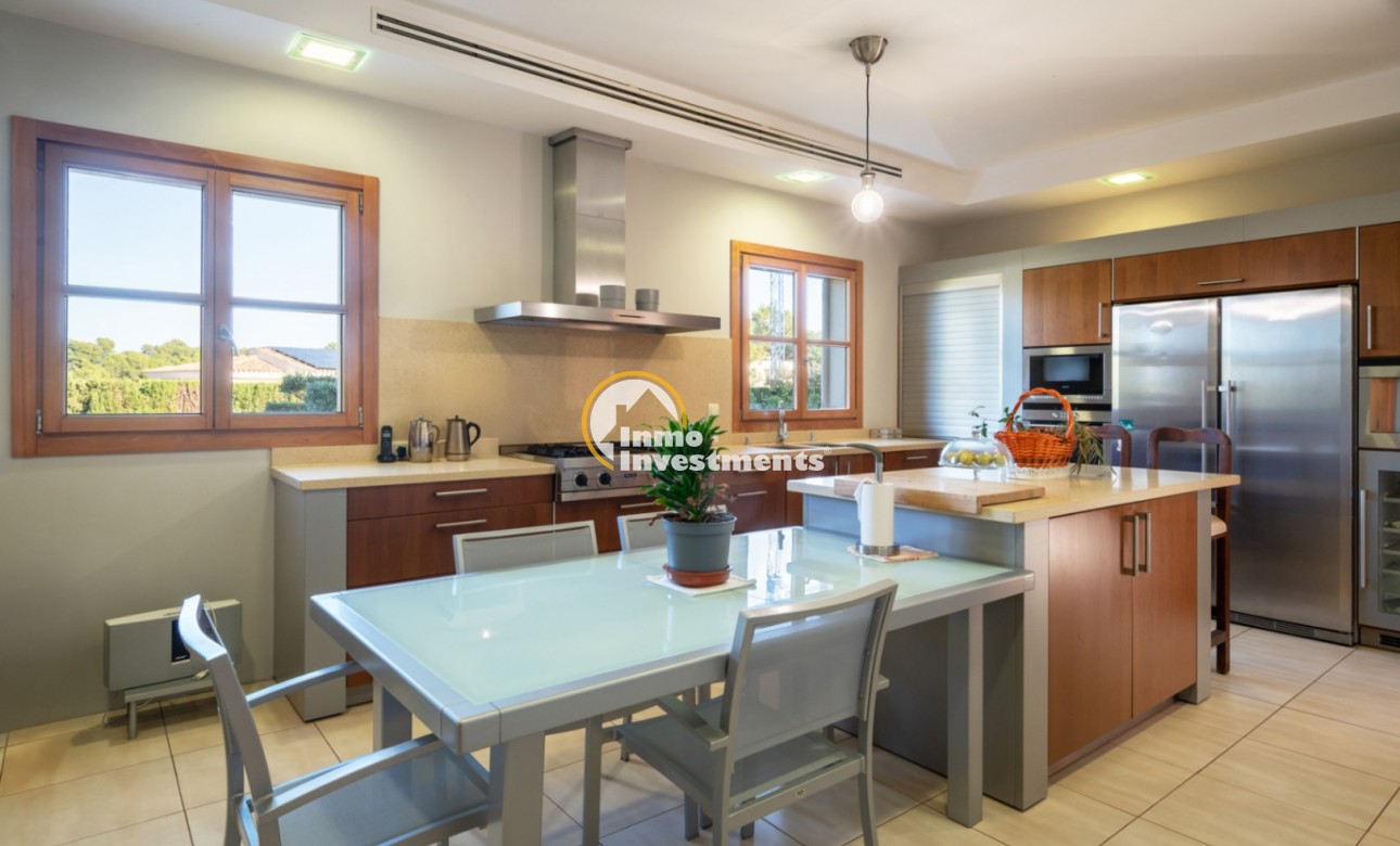 Resale - Villa - Calviá - Mallorca