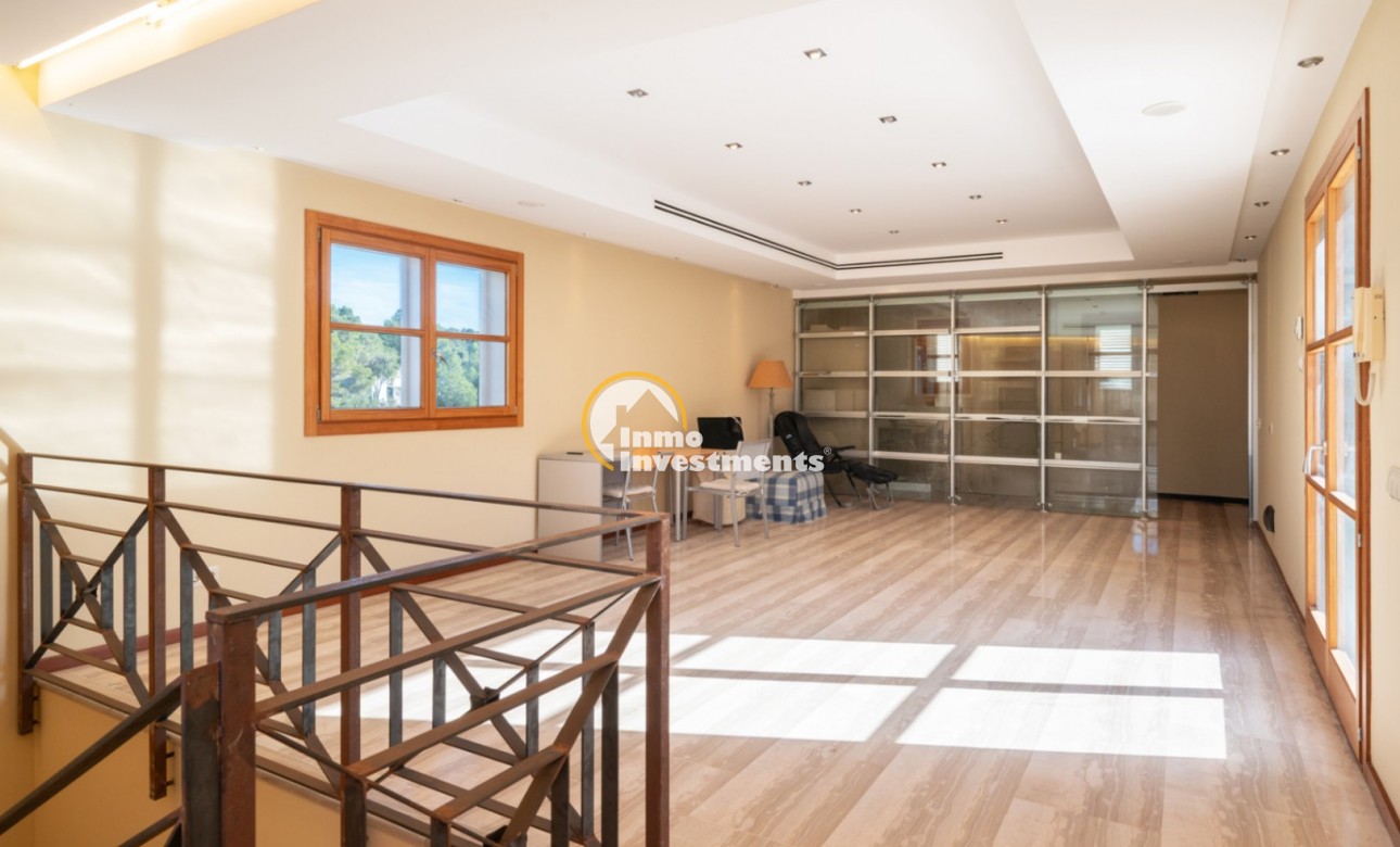 Resale - Villa - Calviá - Mallorca