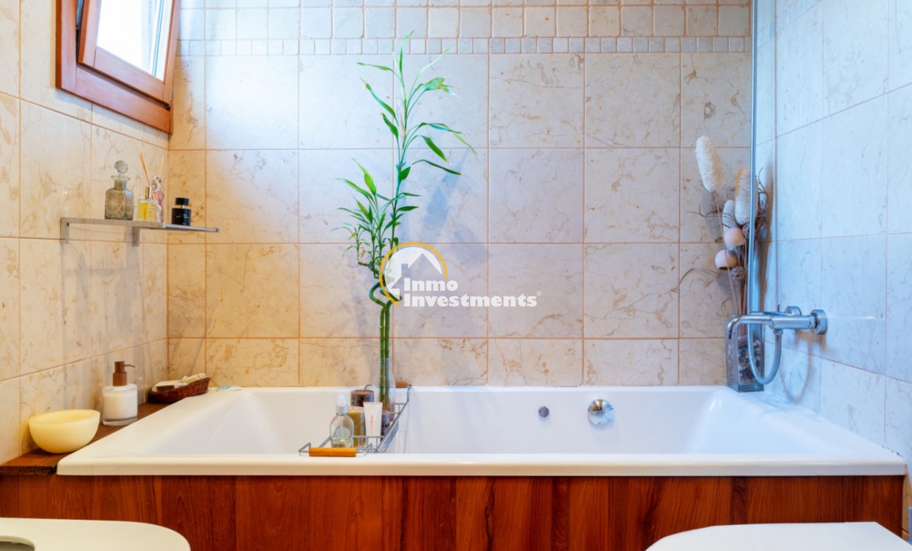 Resale - Villa - Calviá - Mallorca