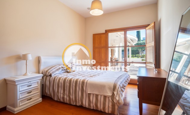 Resale - Villa - Calviá - Mallorca