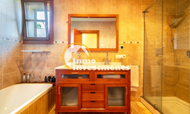 Resale - Villa - Calviá - Mallorca