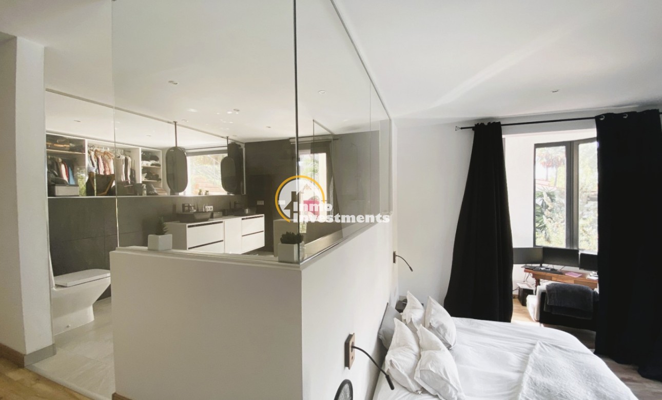 Resale - Villa - Calviá - Mallorca