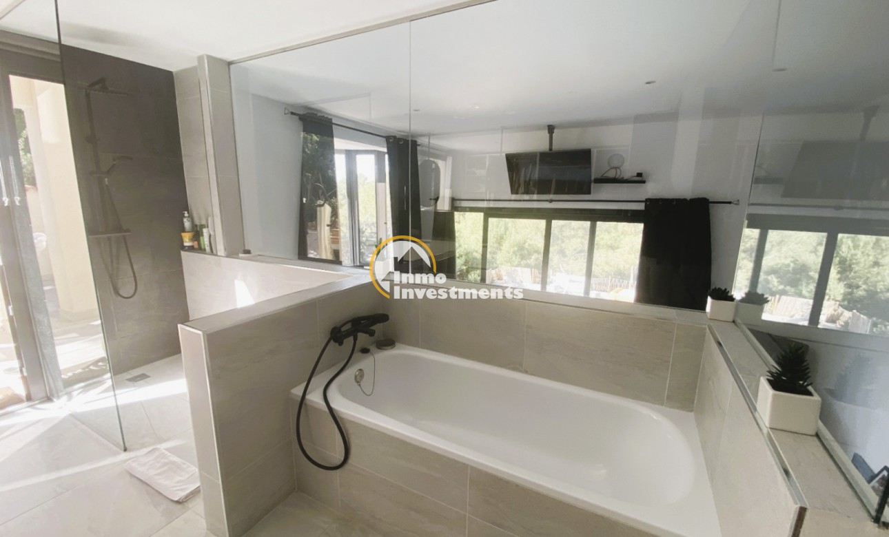 Resale - Villa - Calviá - Mallorca