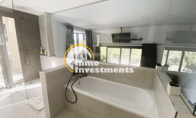 Resale - Villa - Calviá - Mallorca