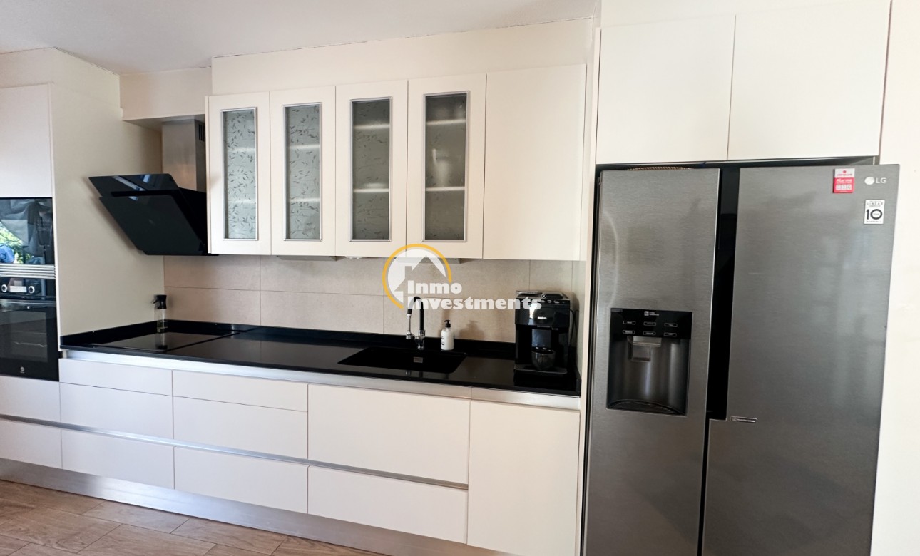 Bestaande bouw - Half vrijstaande villa - Los Balcones