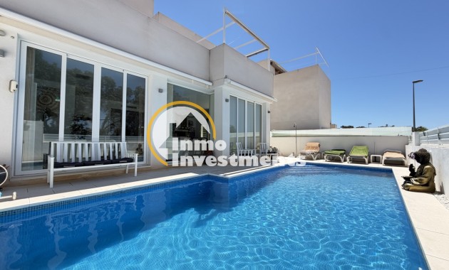 Gebrauchtimmobilien - Villa - Mil Palmeras - Strand