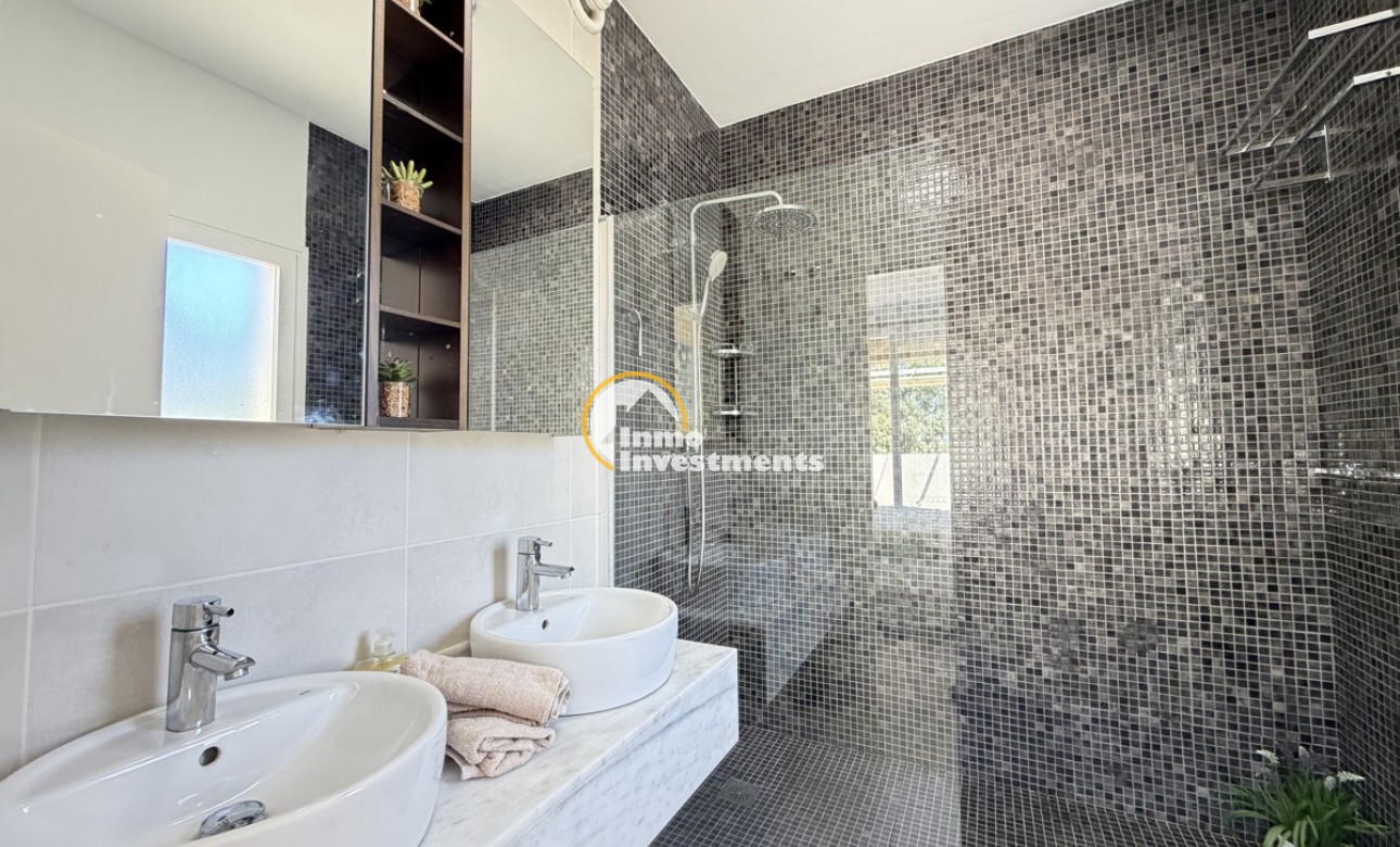 Gebrauchtimmobilien - Villa - Mil Palmeras - Strand