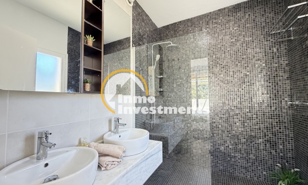 Gebrauchtimmobilien - Villa - Mil Palmeras - Strand