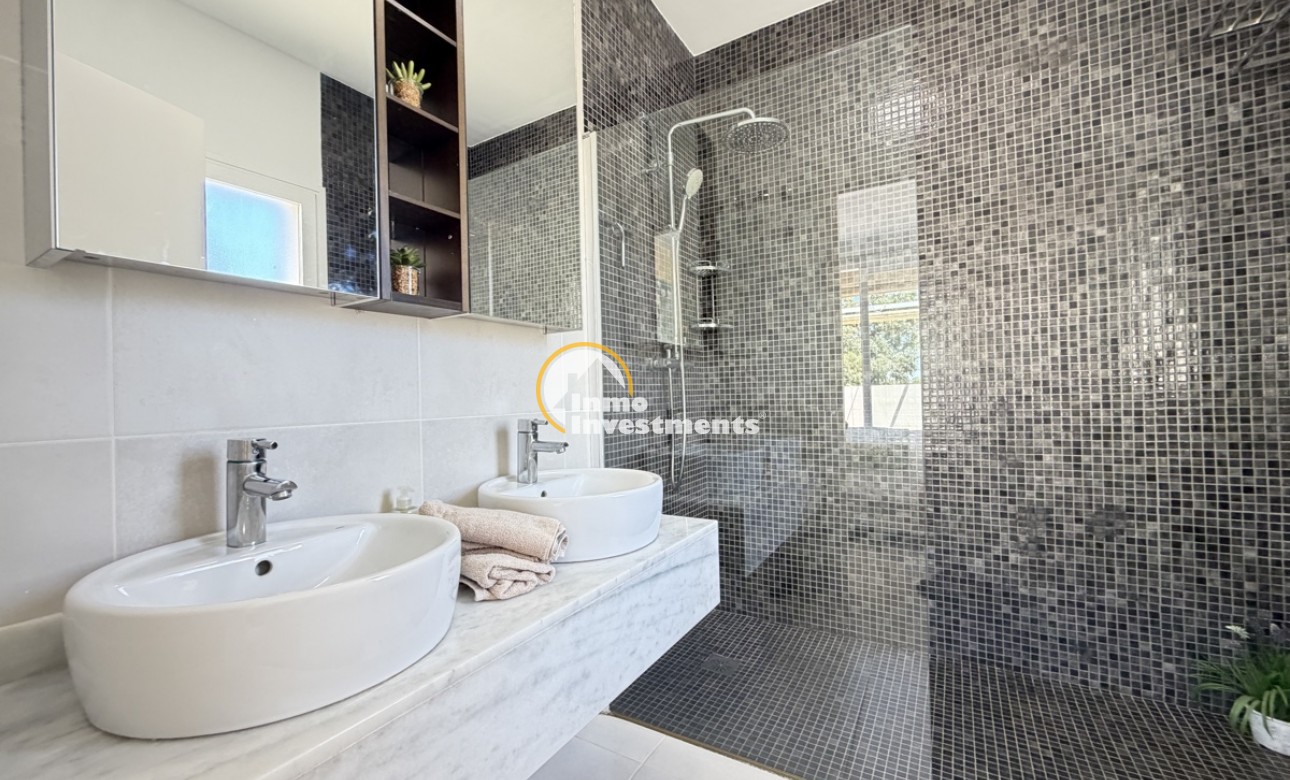 Gebrauchtimmobilien - Villa - Mil Palmeras - Strand