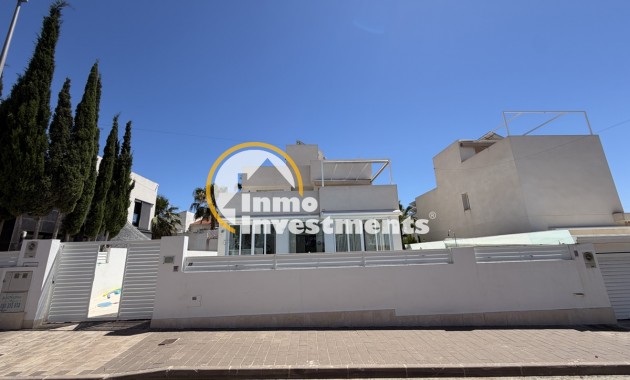 Gebrauchtimmobilien - Villa - Mil Palmeras - Strand