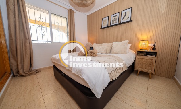 Resale - Apartment - Mil Palmeras - Riomar