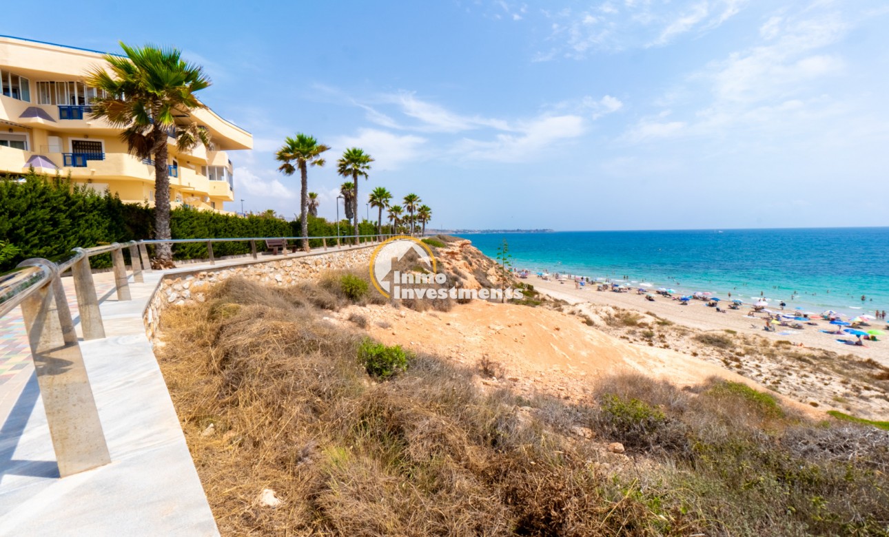Resale - Apartment - Mil Palmeras - Riomar
