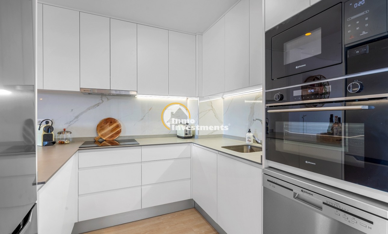 Resale - Penthouse - Los Altos