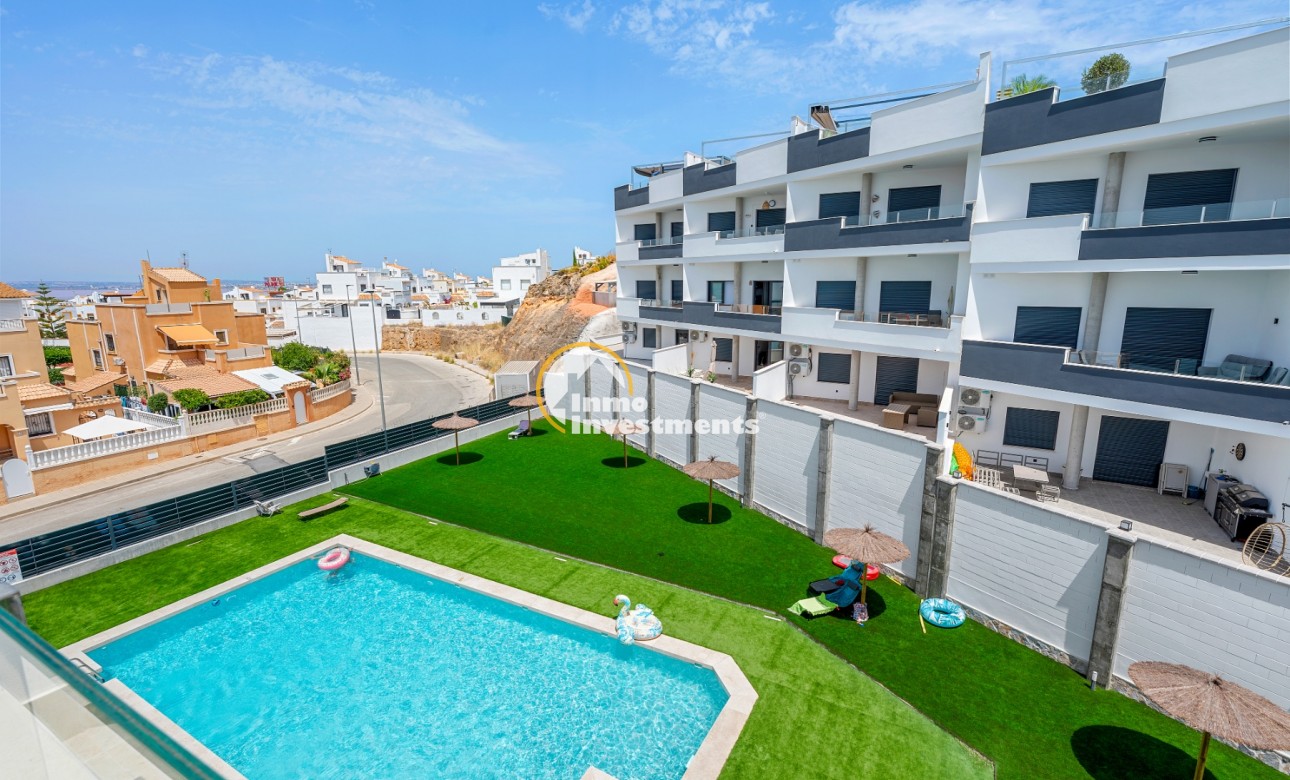 Resale - Penthouse - Los Altos