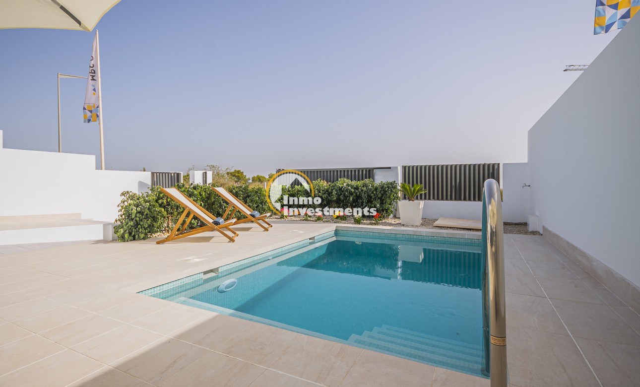 Obra nueva - Chalet adosado - Torrevieja