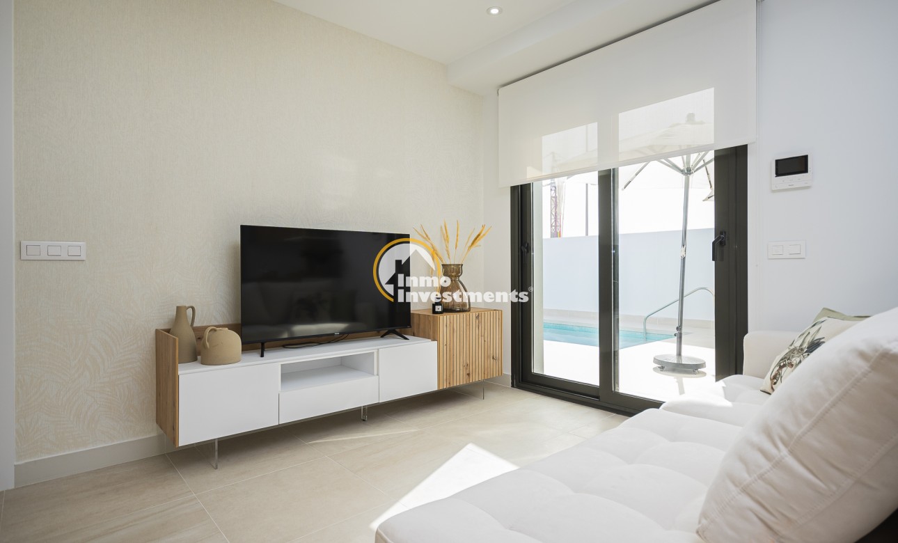 Obra nueva - Chalet adosado - Torrevieja