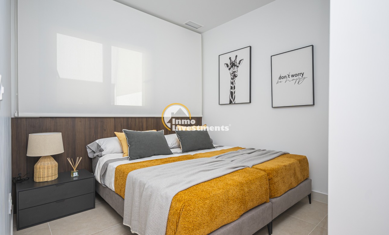 Obra nueva - Chalet adosado - Torrevieja