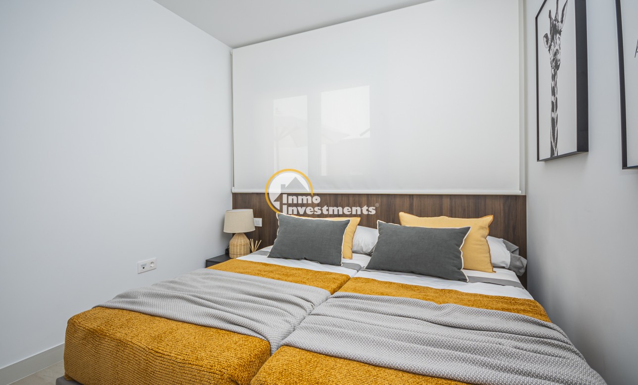Obra nueva - Chalet adosado - Torrevieja