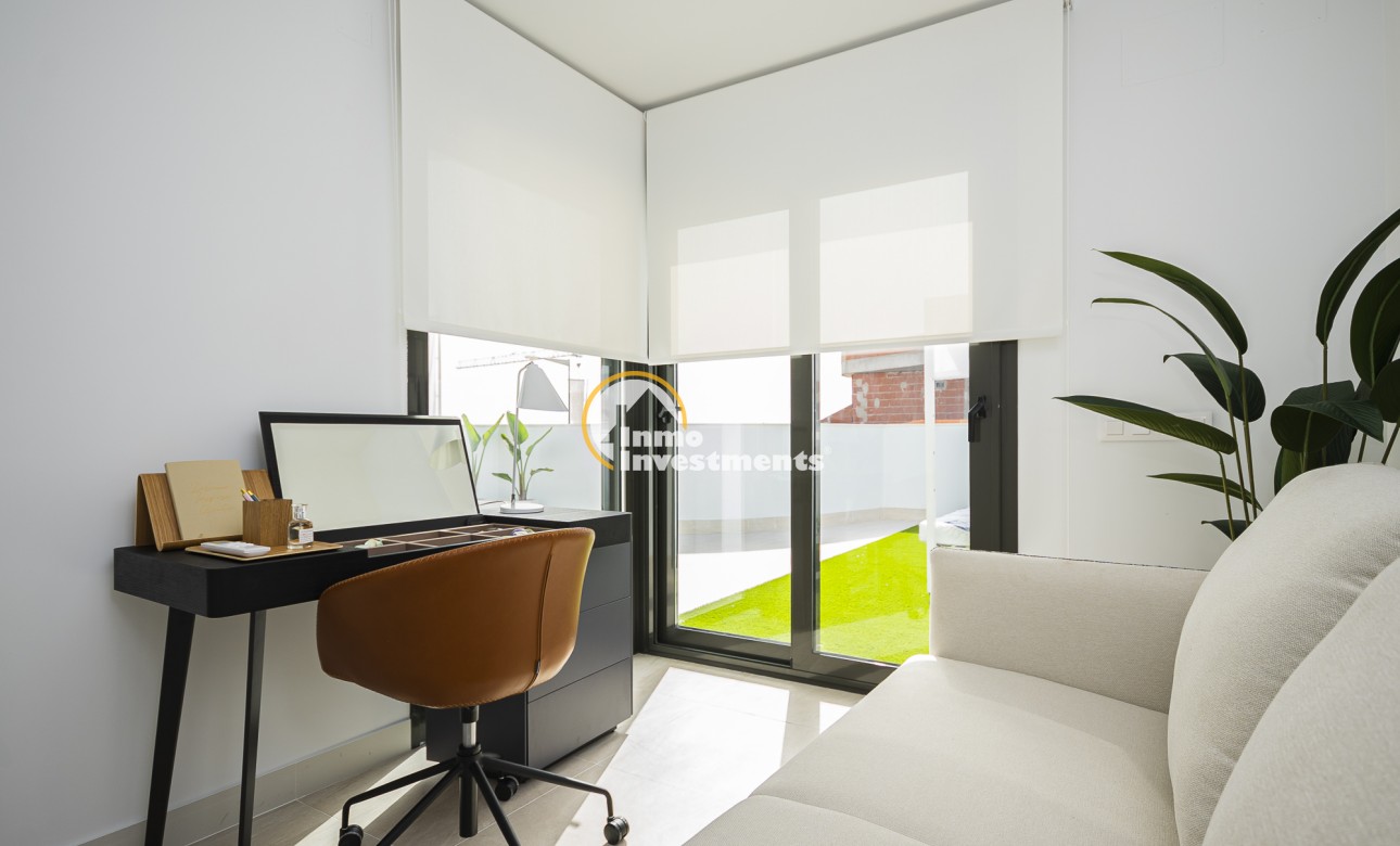 Obra nueva - Chalet adosado - Torrevieja