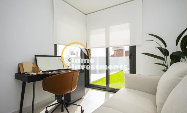 Obra nueva - Chalet adosado - Torrevieja